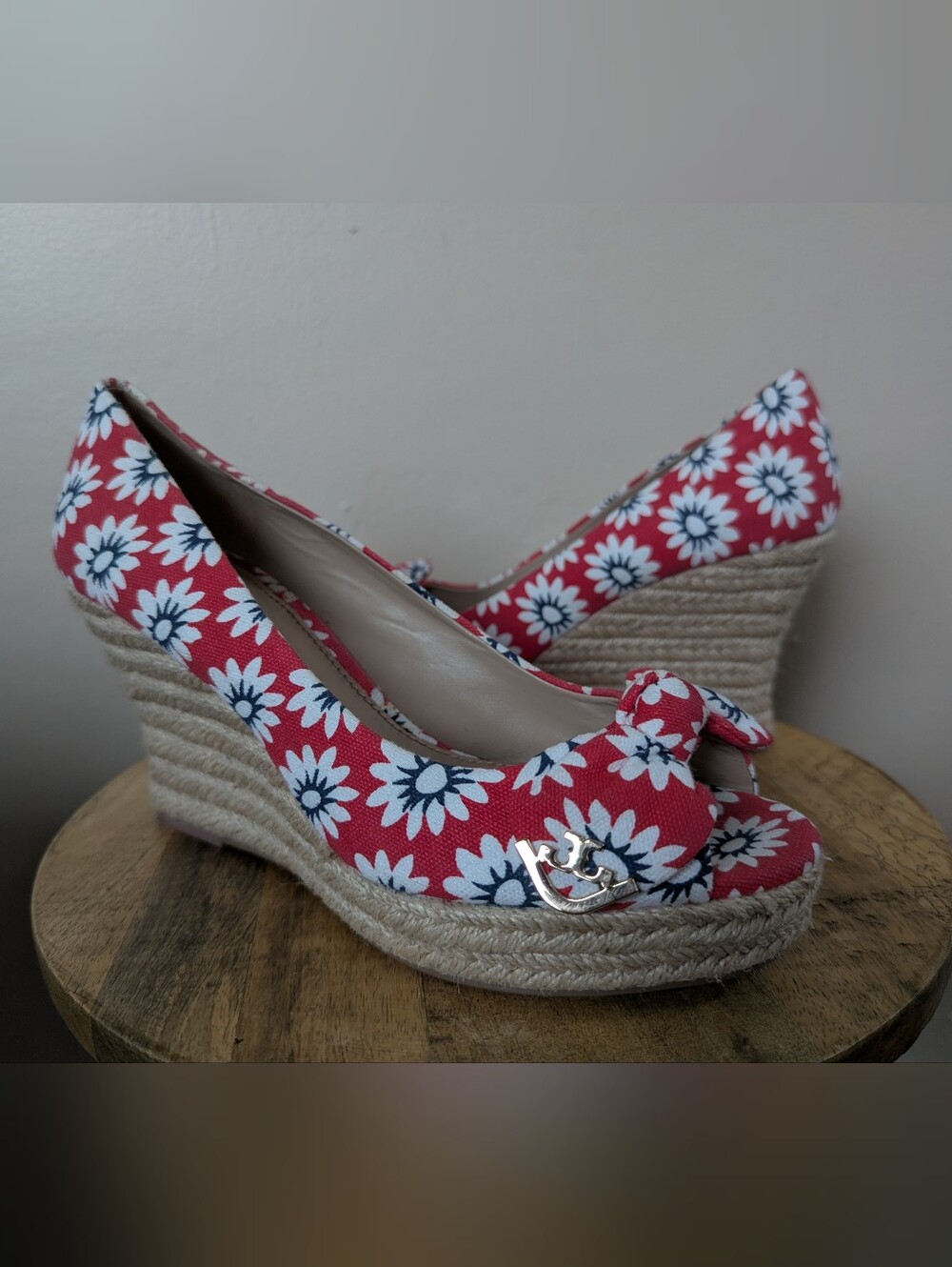Tory Burch Dory Red Floral Canvas Peep Toe Wedge Espadrilles (SIZE 8)